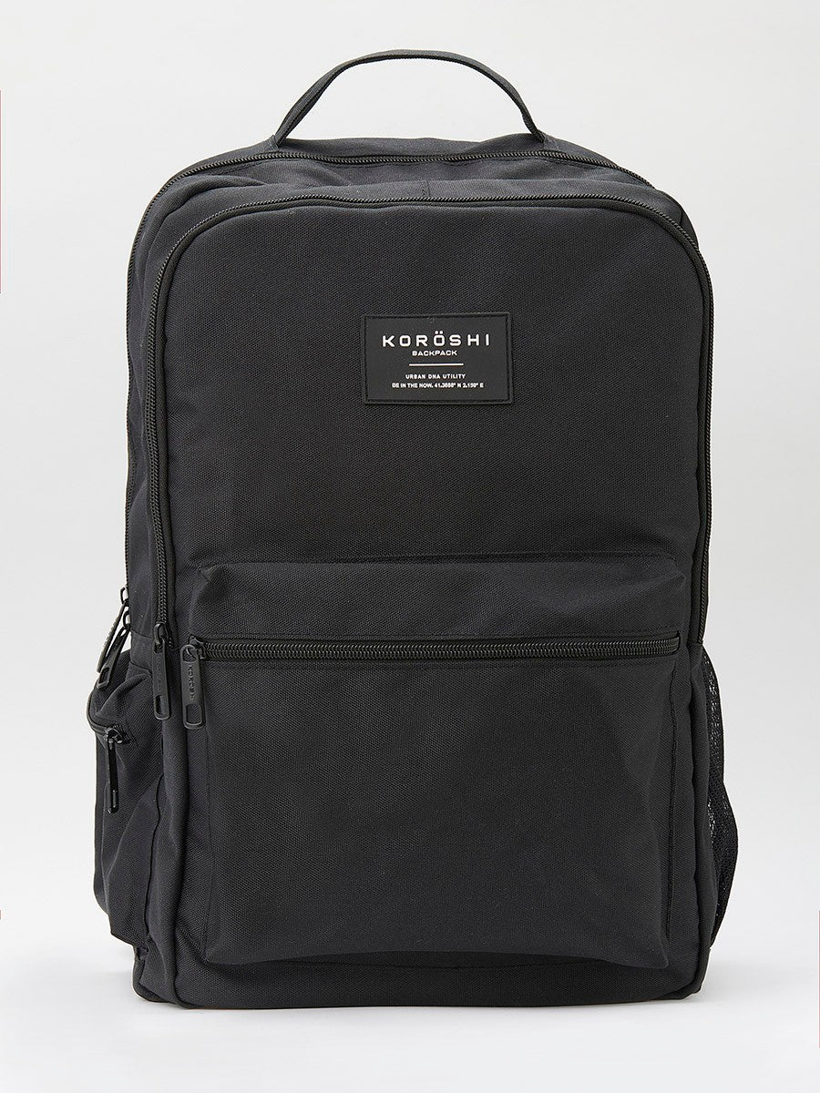 KORÖSHI. Mochila con Varios Bolsillos y Compartimentos Separados por Cremalleras color Negro.