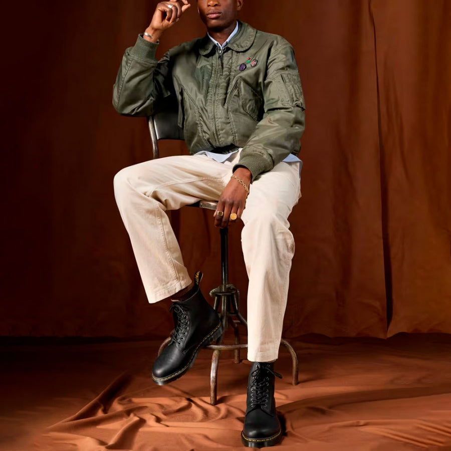 DR. MARTENS. Bota hombre 1460 Pascal Black de Piel Ambassador.