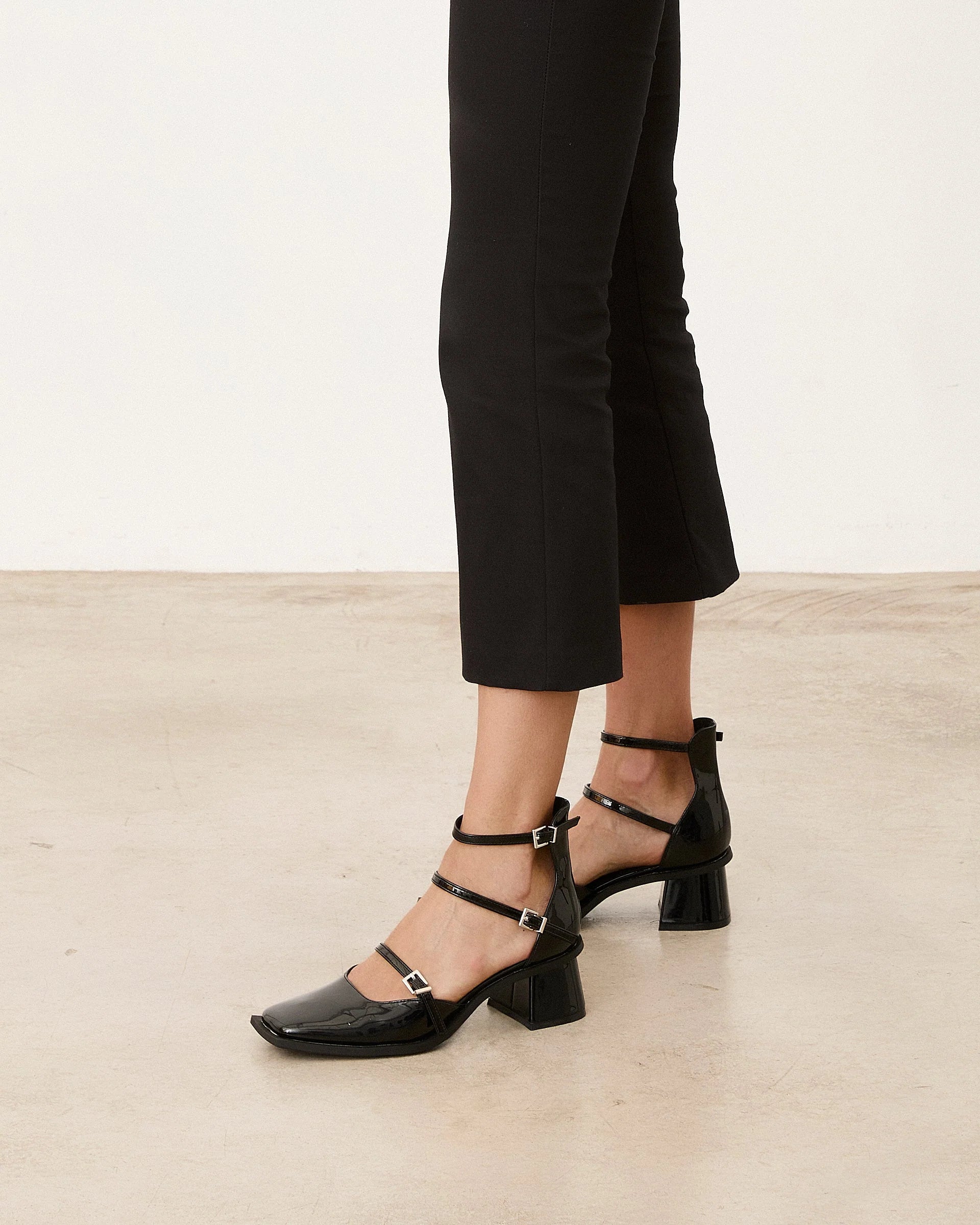 MIM. Zapatos Paly negro.